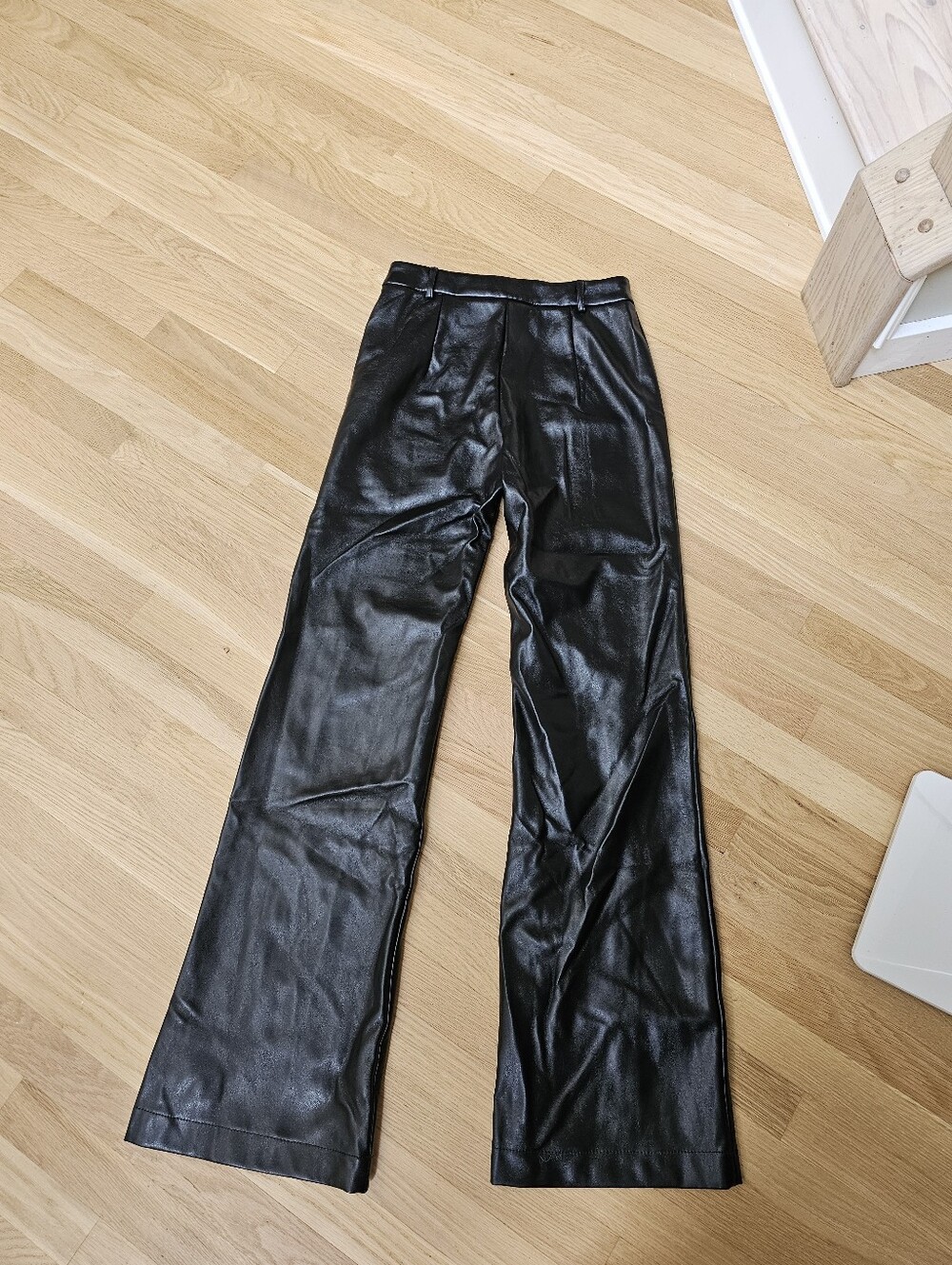 NWT ✨️ BECAUSE OF ALICE || BOA Leather Wide Leg Black Trousers - Picture 13 of 14
